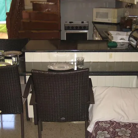 Maisonette Yacht Club Дом отдыха Ларнака